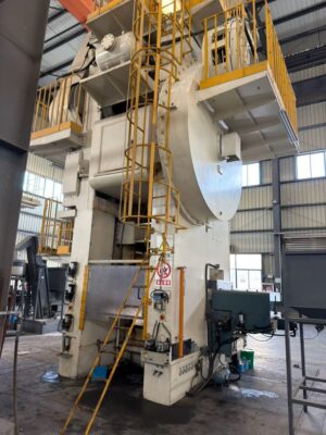 冷間鍛造プレス Chin Fong KP-1000 - 1000 トン (写真 1)