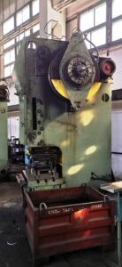 C型プレス KarpatPressMash KG2132 - 160 トン (写真 3)