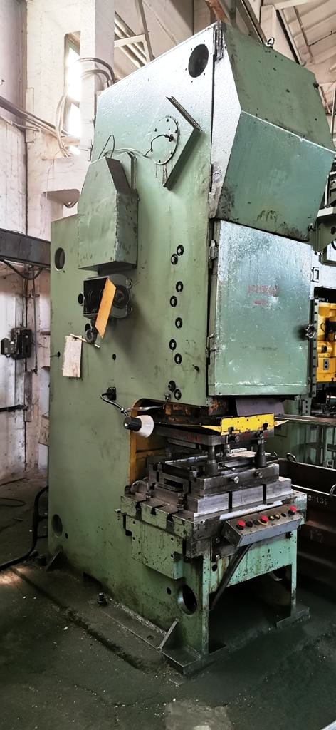 C型プレス KarpatPressMash KG2132 - 160 トン