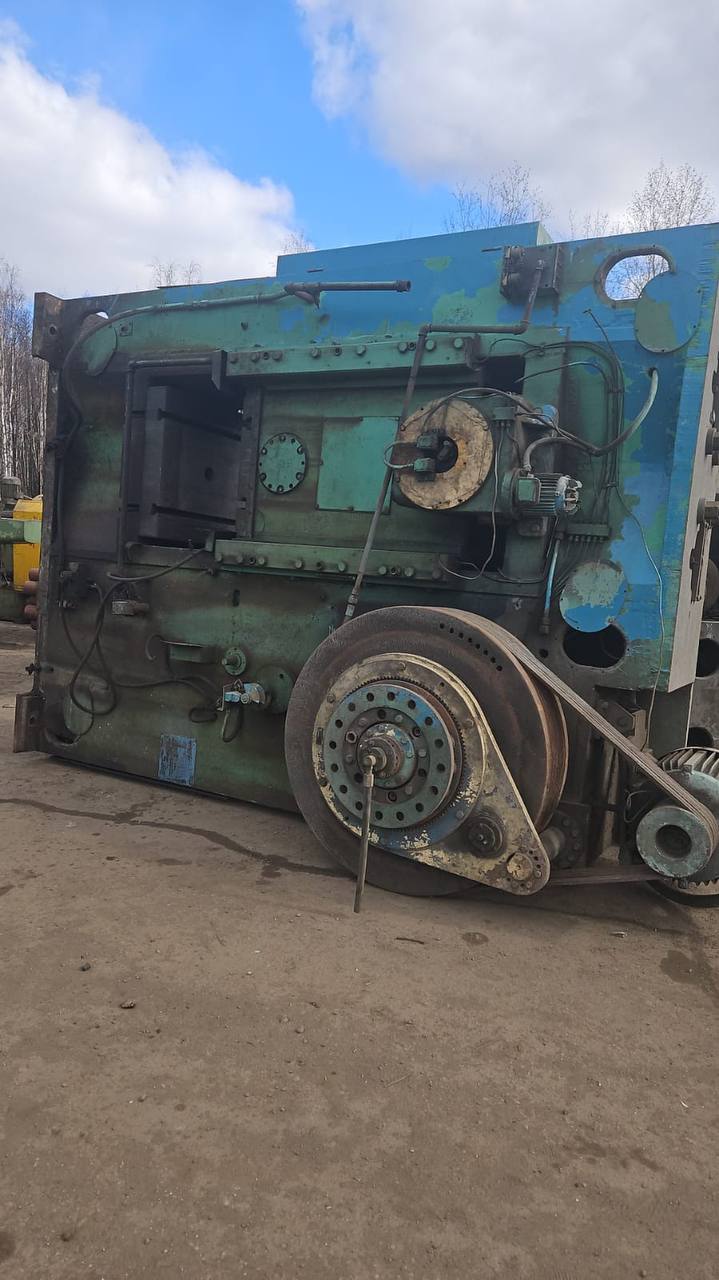 ナックルジョイントプレス Barnaul KB8340 - 1000 トン