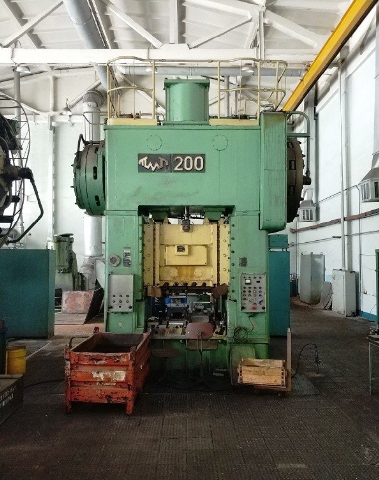 トリミングプレス TMP Voronezh KA9033 - 200 トン