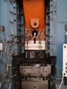 熱間鍛造プレス TMP Voronezh K04.038.842 - 1600 トン (写真 6)