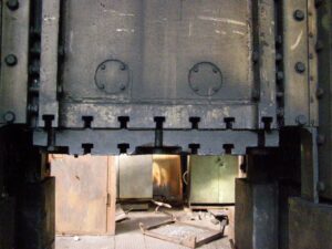 トリミングプレス TMP Voronezh KA9035 - 315 トン (写真 7)