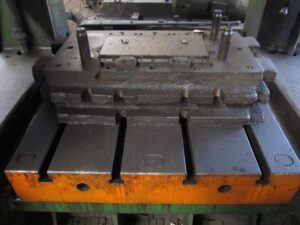 トリミングプレス TMP Voronezh K2540 - 1000 トン (写真 14)