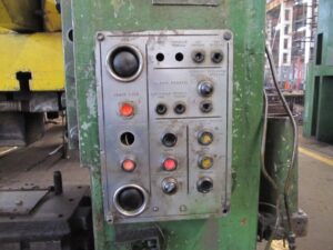 トリミングプレス TMP Voronezh K2540 - 1000 トン (写真 23)