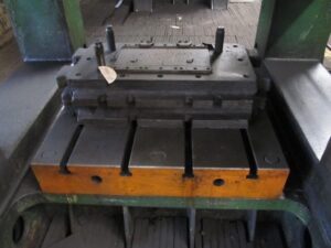 トリミングプレス TMP Voronezh K2540 - 1000 トン (写真 29)