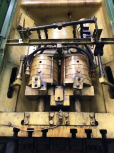 トリミングプレス TMP Voronezh K04.150.242 - 1600 トン (写真 1)