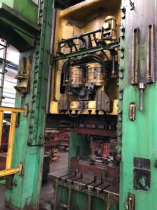 トリミングプレス TMP Voronezh K04.150.242 - 1600 トン (写真 10)