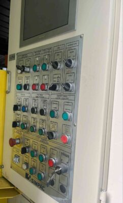 プレス機 Simpac PH-1000 - 1000 トン (写真 3)