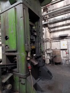 トリミングプレス TMP Voronezh KA2536 - 400 トン (写真 4)