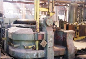 水平鍛造機 Smeral LKH 1200 - 1200 トン (写真 11)