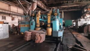 自由鍛造プレス Dnepropress P152 - 800 トン (写真 7)