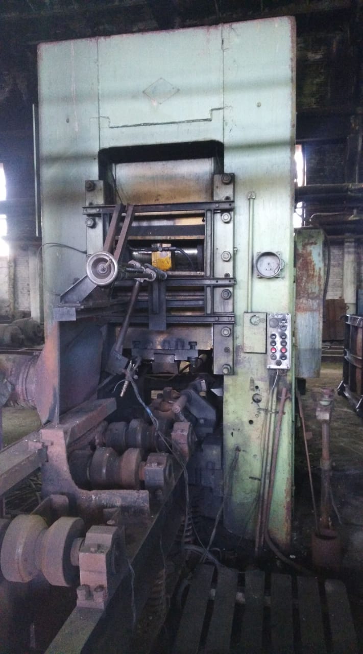 ナックルジョイントプレス Barnaul K8340 - 1000 トン