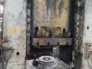 トリミングプレス TMP Voronezh K9540 - 1000 トン (写真 1)