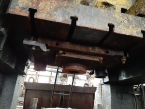 トリミングプレス TMP Voronezh K9540 - 1000 トン (写真 2)