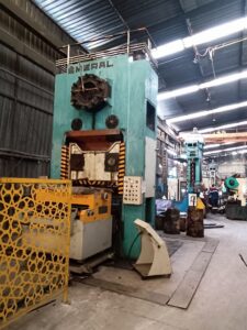 トリミングプレス Smeral LDO 500 - 500 トン ID: 76242