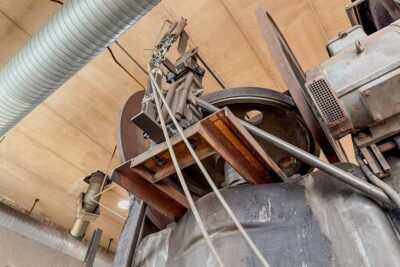 ねじプレス Berrenberg RSPe 230/300 - 300 トン (写真 14)