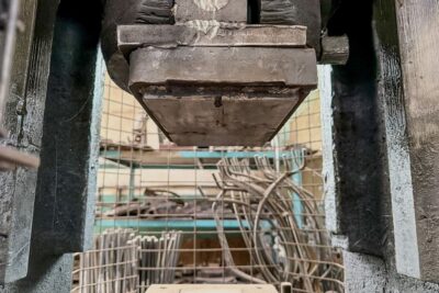 ねじプレス Berrenberg RSPe 230/300 - 300 トン (写真 9)