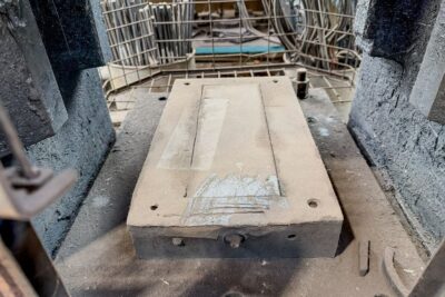 ねじプレス Berrenberg RSPe 230/300 - 300 トン (写真 8)