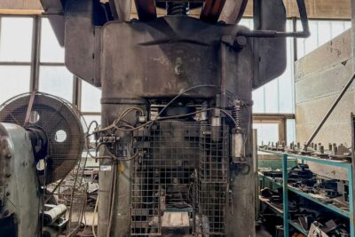 ねじプレス Berrenberg RSPe 230/300 - 300 トン (写真 3)