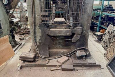 ねじプレス Berrenberg RSPe 230/300 - 300 トン (写真 4)