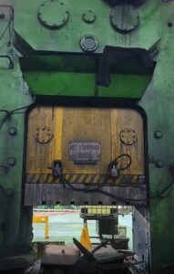 トリミングプレス Wilkins & Mitchell G54S4 - 350 トン (写真 1)