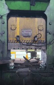 トリミングプレス Wilkins & Mitchell G54S4 - 350 トン (写真 3)