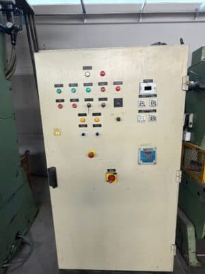 ねじプレス Gamei PHG 200/315 - 315 トン (写真 8)