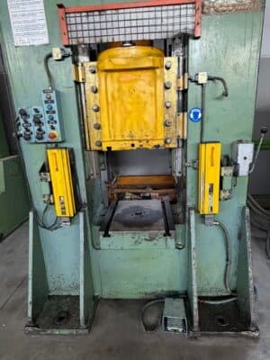 ねじプレス Gamei PHG 200/315 - 315 トン (写真 3)
