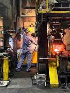 ねじプレス Weingarten PSH 630 - 6400 トン (写真 3)