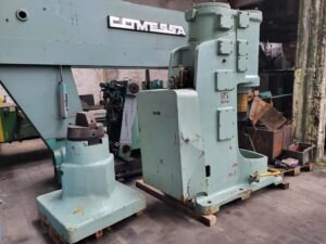 鍛造ハンマー Astrakhan MA4132 - 160 トン (写真 1)