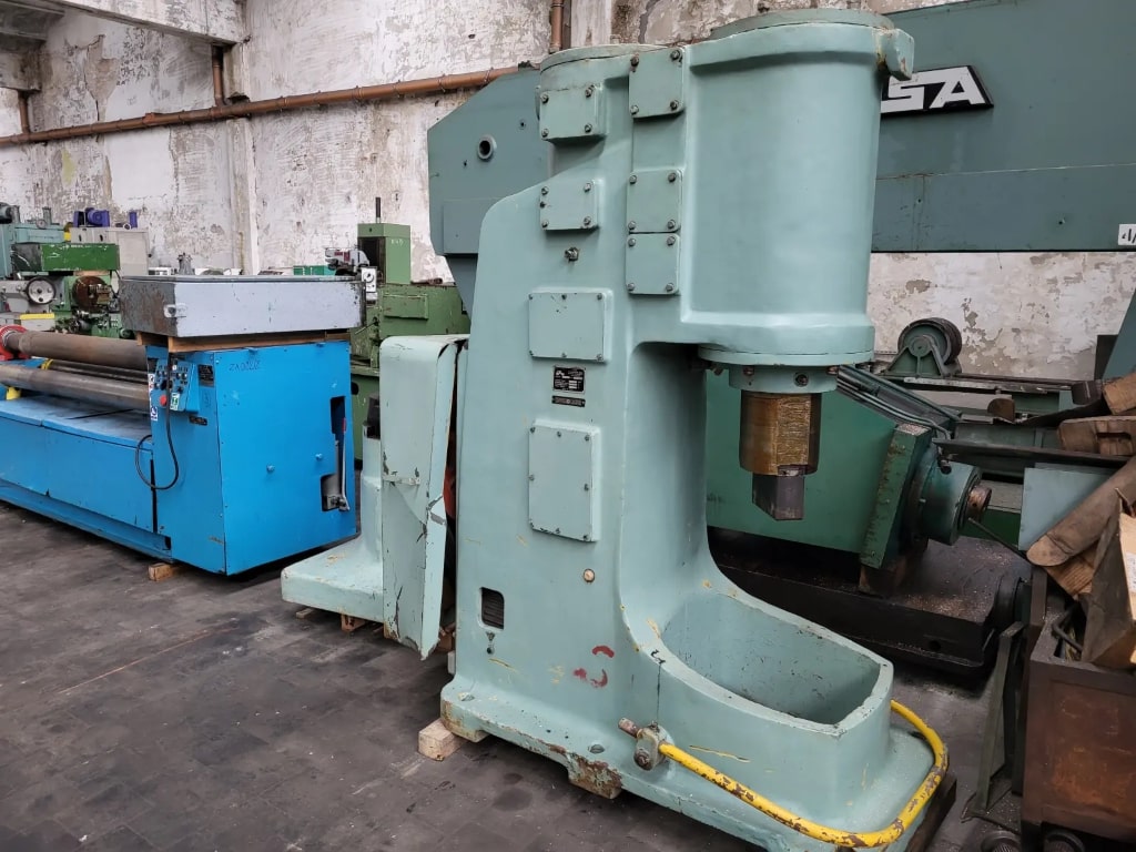 鍛造ハンマー Astrakhan MA4132 - 160 トン