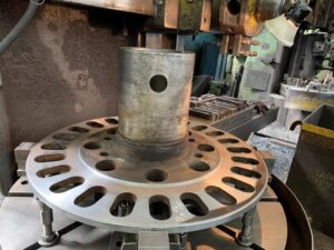 トリミングプレス TMP Voronezh K9540 - 1000 トン (写真 15)