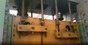 プレス機 TMP Voronezh K3540 - 1000 トン (写真 3)