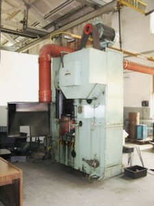 ナックルジョイントプレス Barnaul KB8338 - 630 トン ID: S89410