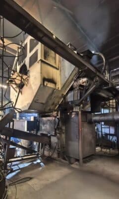 熱間鍛造プレス Sumitomo TFPW-1600 - 1600 トン (写真 2)