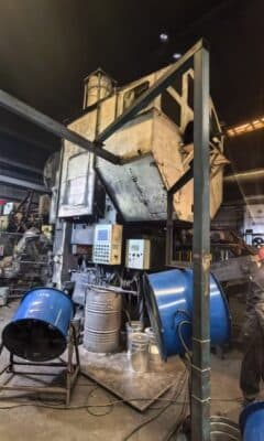 熱間鍛造プレス Sumitomo TFPW-1600 - 1600 トン (写真 1)