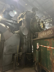 熱間鍛造プレス Massey 1300 - 1300 トン (写真 1)