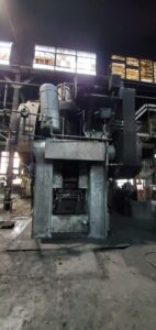 熱間鍛造プレス National Maxipres 2500 - 2500 トン (写真 2)