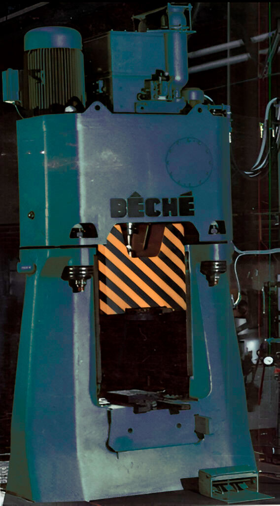 油圧鍛造ハンマー Beche KGH 4 - 40 kJ