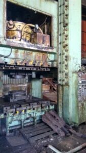 トリミングプレス TMP Voronezh KA9544 - 2500 トン (写真 4)