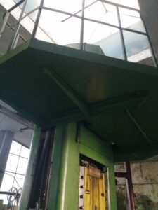 ねじプレス Chimkent F1734A - 250 トン (写真 2)