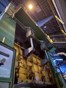 プレス機 Muller Weingarten VK 1250.45.76 - 1250 トン (写真 6)