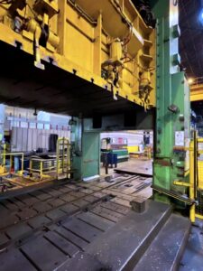 プレス機 Muller Weingarten VK 1250.45.76 - 1250 トン (写真 9)