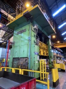 プレス機 Muller Weingarten VK 1250.45.76 - 1250 トン (写真 11)
