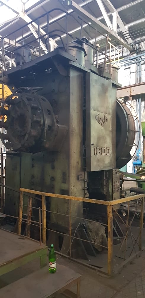 熱間鍛造プレス TMP Voronezh KB8542 - 1600 トン