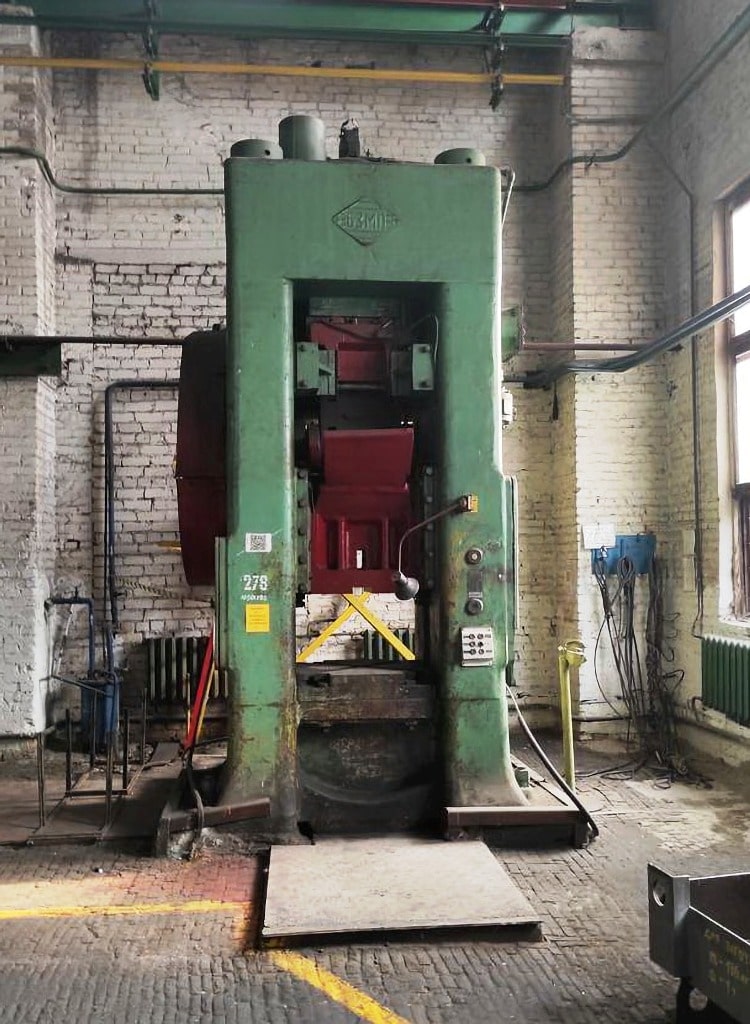 ナックルジョイントプレス Barnaul K846B - 800 トン