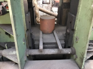 カウンターブロー鍛造ハンマー Beche DGH 16 - 16 トン (写真 1)