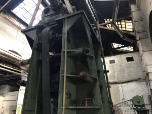 カウンターブロー鍛造ハンマー Beche DGH 16 - 16 トン (写真 6)