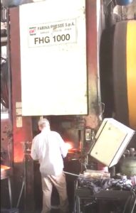 熱間鍛造プレス Farina FHG 1000 - 1000 トン (写真 5)